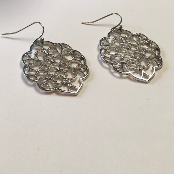 Silver Tone Moroccan Earrings - Picture 3 of 4